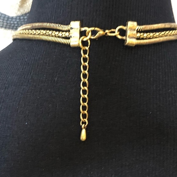 NECKLACE - Picture 2 of 8